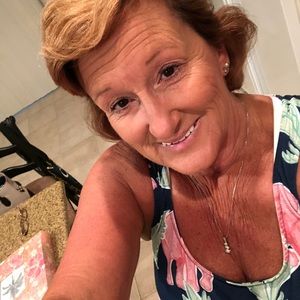 Meet your Posher, Saundra